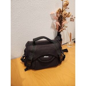 Nikon Black Padded Camera Bag Case DSLR Mirrorless‎ Lens Shoulder Strap Medium